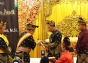 Kapolri Dianugerahi Gelar Adat Ingatan Budi Melayu Riau, Begini Filosofinya